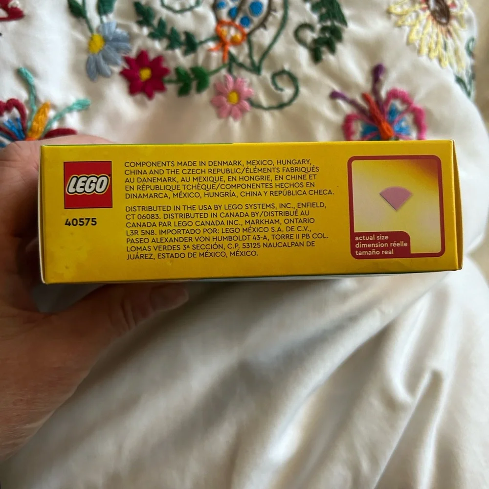 New Retired LEGO Year of the Rabbit set 40575